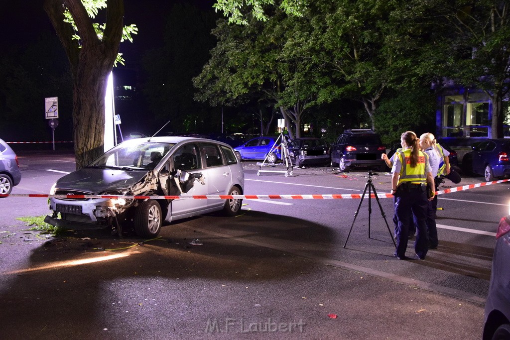 Schwerer VU PKW Rad Koeln Deutz Giessenerstr Betzdorferstr P058.JPG - Miklos Laubert